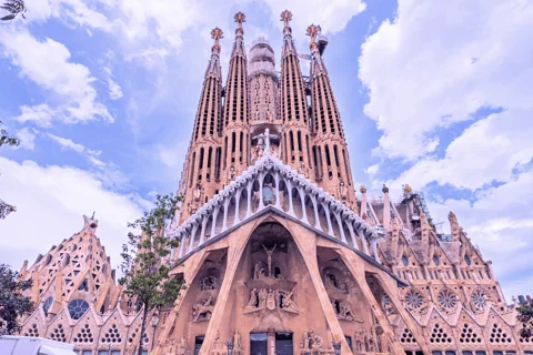 Barcelona: Sagrada Familia Skip-the-Line Guided Tour